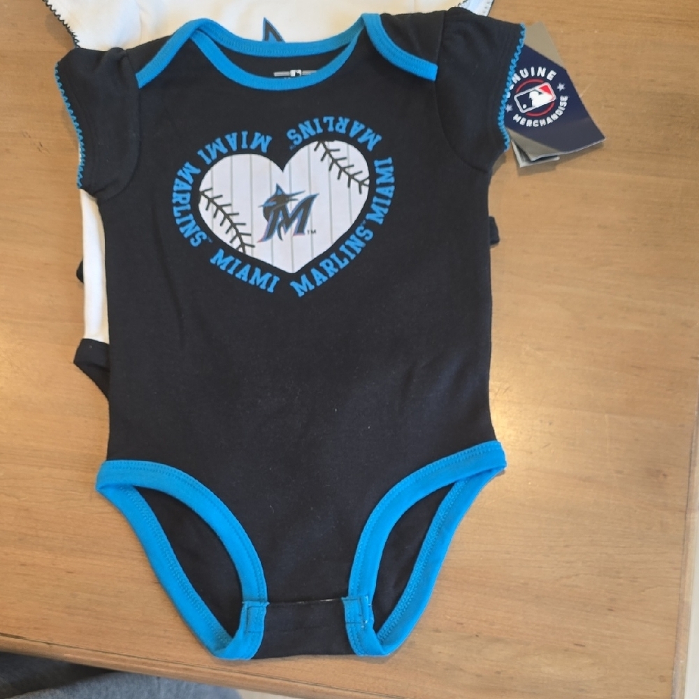 Miami Marlins 3 Piece Onesie Set Size 18m, NWT - Picture 4 of 5